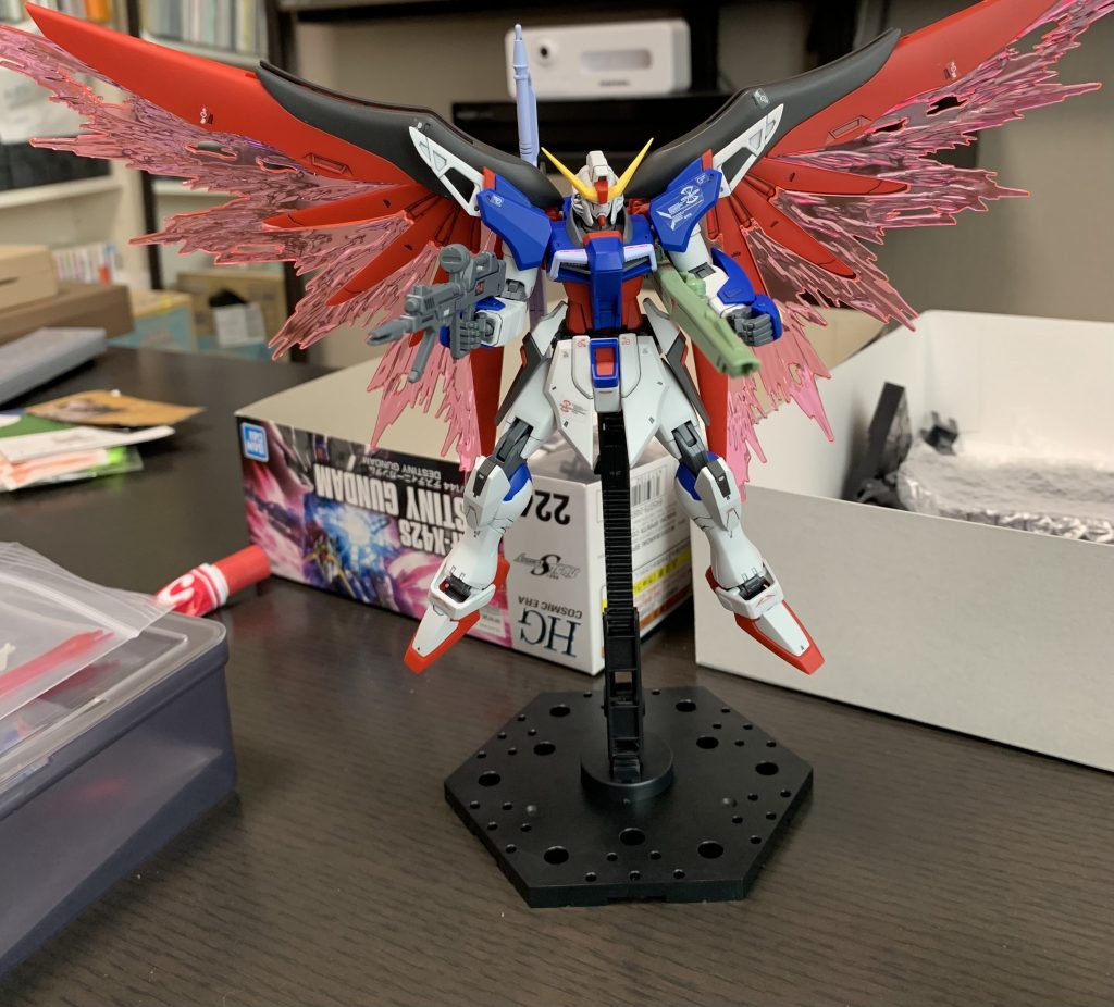 デスティニーフル装備で。デカールは他で余ったものを使用しています。