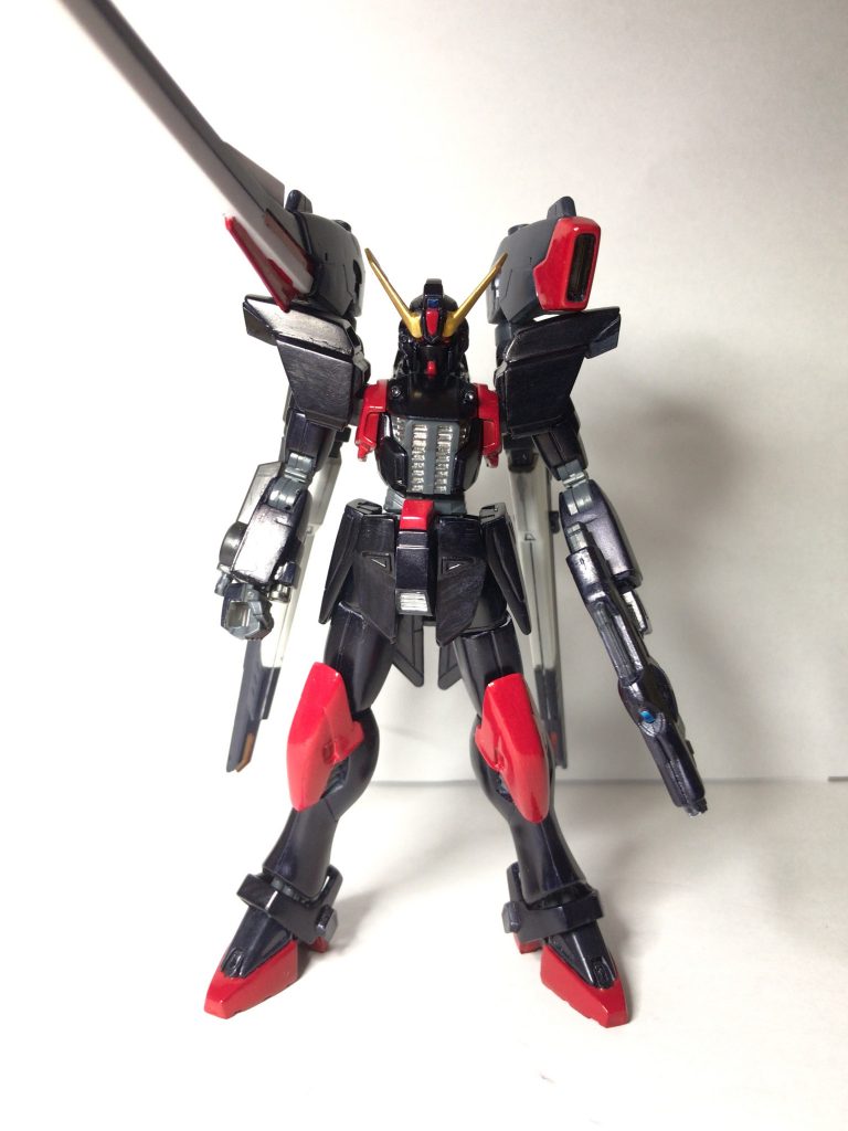 バスターオプションヴェスバーパーツ上部にボールジョイントを埋め込んで、メガビーム砲とスプレービームポッドにある程度角度をつけれるようにしました。ヴェスバーパーツは可変速機能をオミットし、プロペラントタンクと放熱フィン、増設スラスターと、バスターオプションのための補助ユニットになっています。