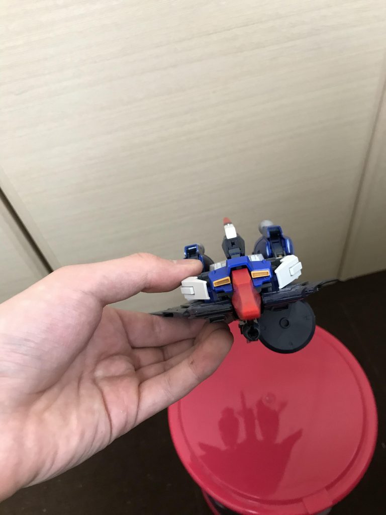 ウェイブライダー形態ディスプレイスタンドとの相性が悪くて手で持って撮影しました