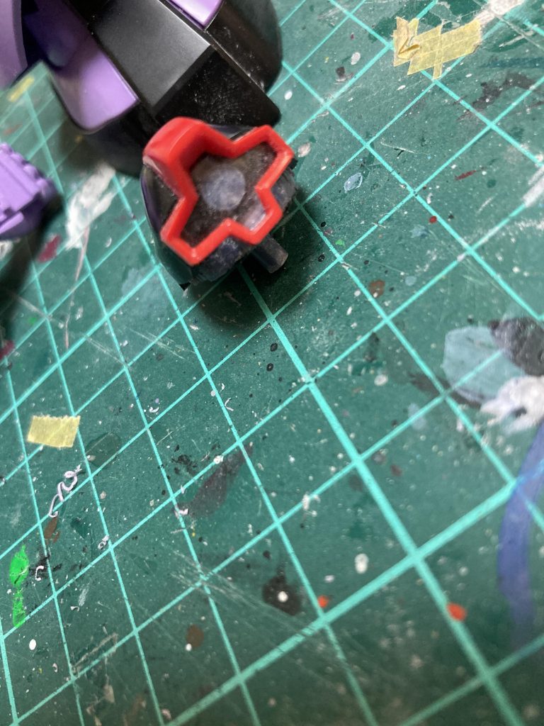 首をぎりぎりまで削りましたが、効果は不明…