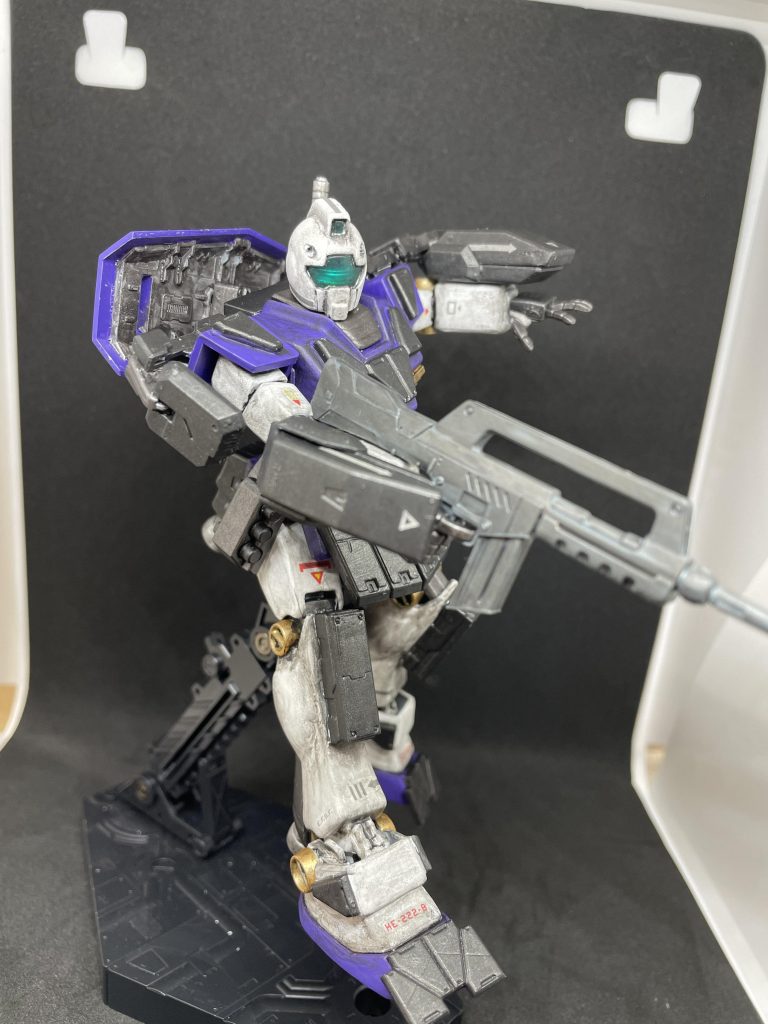 アレックスのビームライフル構え