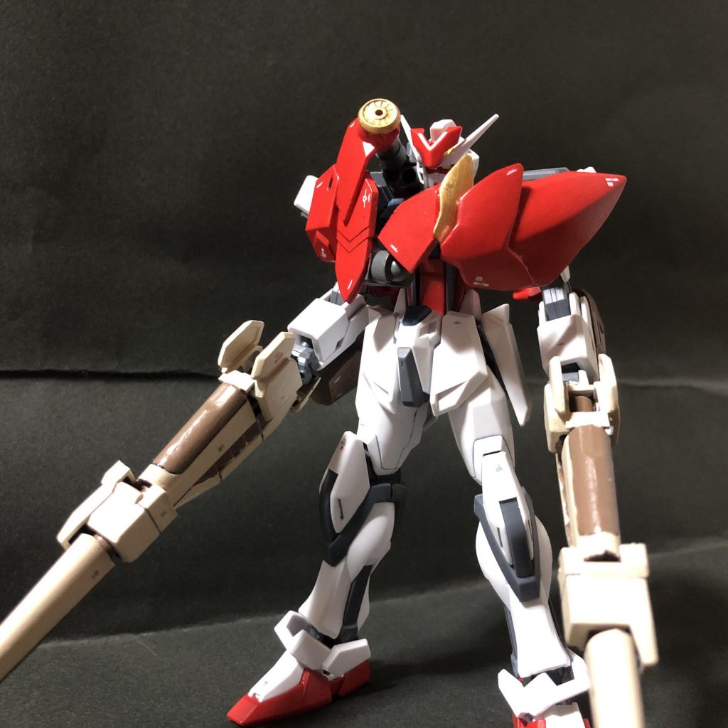 それに中世の銃士をモチーフとしたストライカーパックを装備した機体というコンセプトです