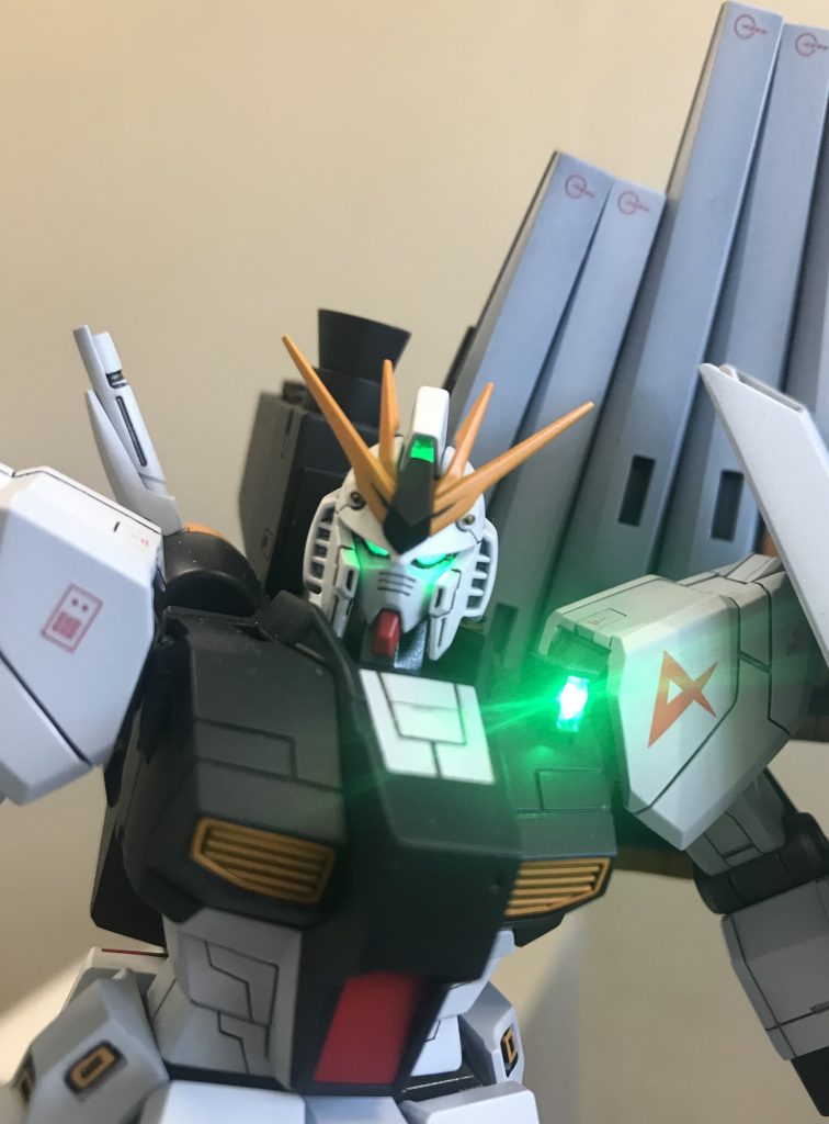 νガンダム–2枚目/制作者：@Torrohirro