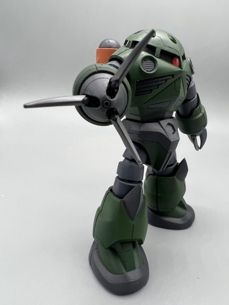 ネイル部はeshin gleyにiron warriorsを混ぜた物を使い、重厚感が出るようにしました。