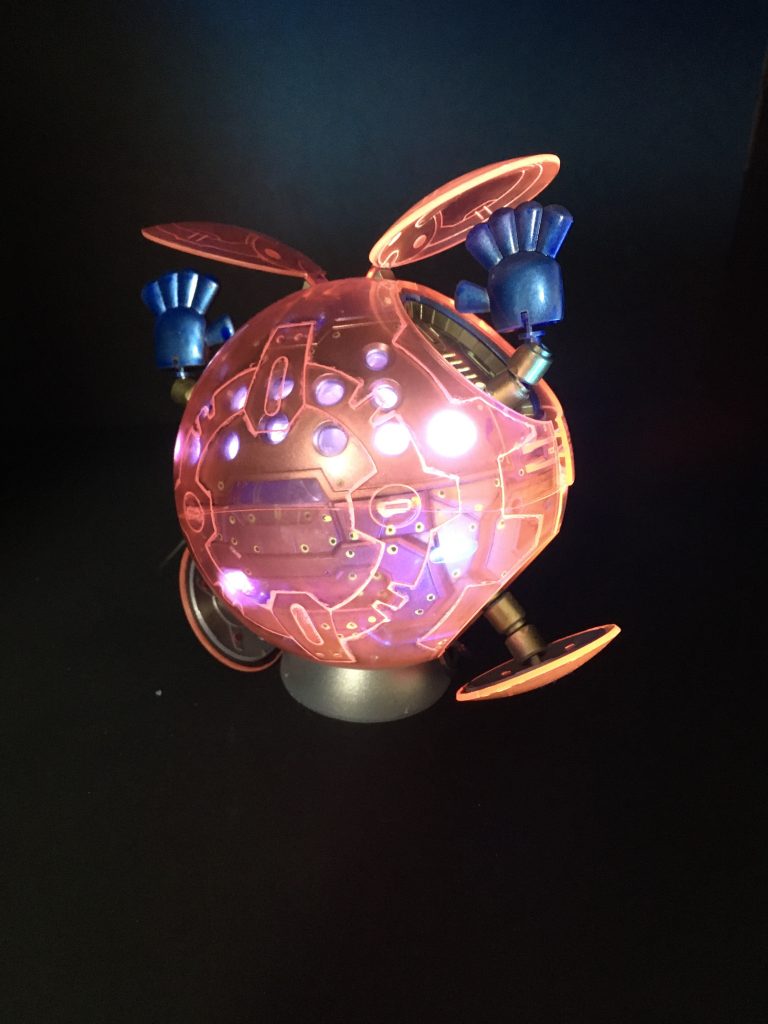 後ろも蛍光っ！蓄光っ！発っ光〜！トリプル攻撃っ！穴あきも忘れずにっ！