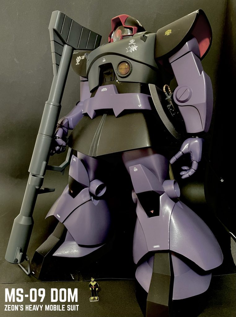 スタイル・シルエットは変更せずに完成させるというレギュレーションで仕上げました。(主な改造点)頭部くりぬき、モノアイまわりのフレームを新造肩アーマーが5mm上昇、股関節を外側に向くように調整。スネのプレート・ハンドパーツはパテ成形ジャイアント・バズを50mm延長しました。