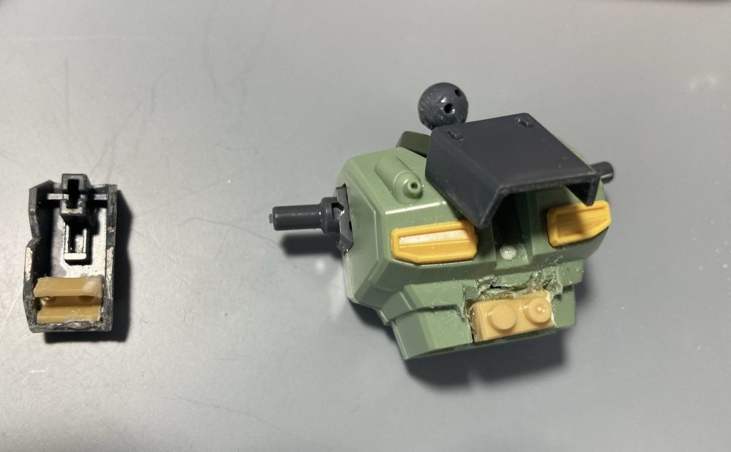 胸の接続はダイソーのプチブロック