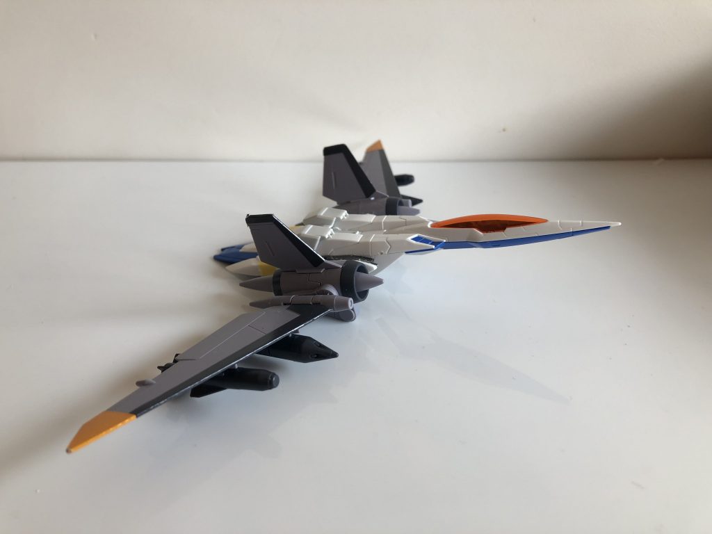 ノコギリで切り取り軸で接続しました