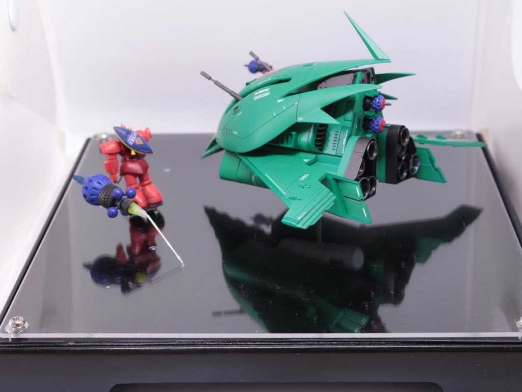 翼の形状変更、ジャンクパーツを使いディテール追加