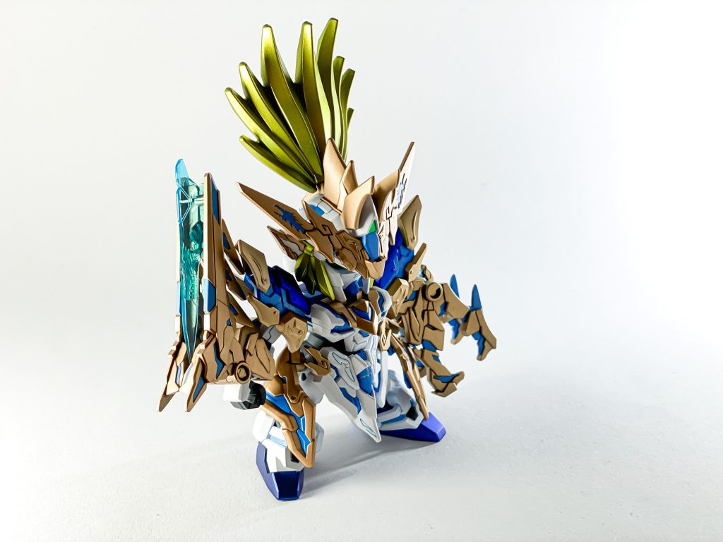 肩や足のブルーは黒下地にクレオス  サファイアブルーを吹いてます。サイコフレーム部はクリアパーツですが塗装してハッキリ見えるように。もう少し明るくすればよかったなー。