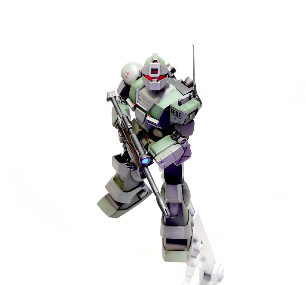 旧キット箱絵ポーズ。スコープもUVライトで発光。