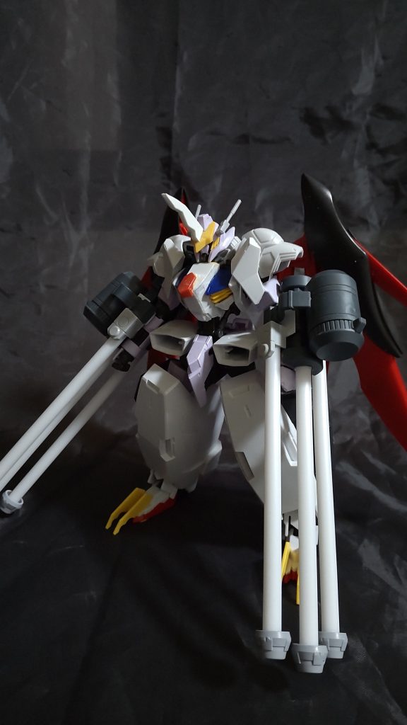 塗装前まだ胸部を悩んでいた頃の画像大型の主砲はプラ棒などで作成しました