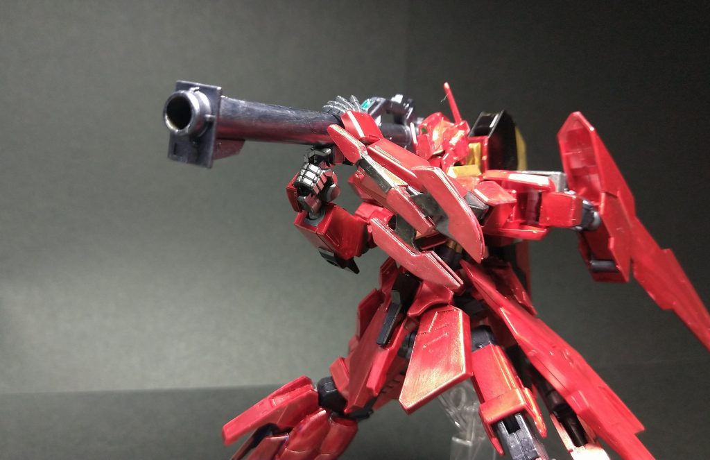 ニューハイパーバズーカνガンダムやHi-νガンダムが装備するバズーカ。高エネルギービームライフルと選択式。