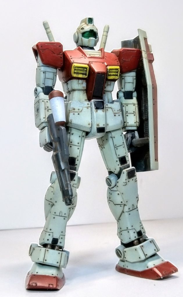 全体のプロポーションを調整してます。