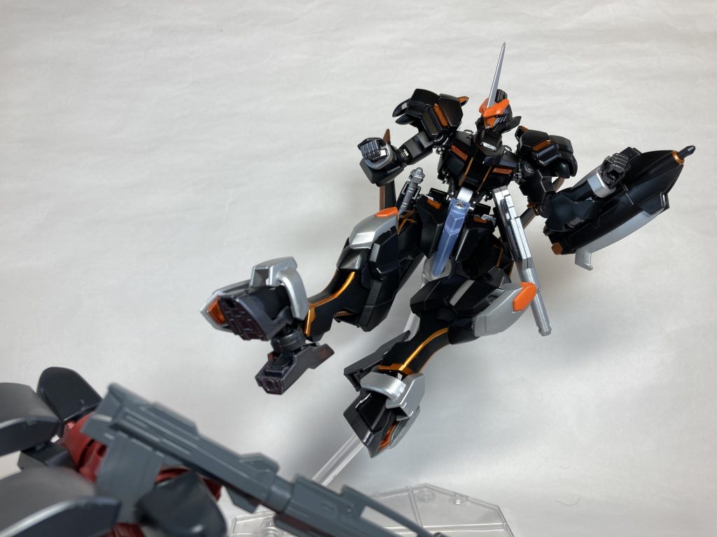 必殺のライダーキック［オメガドライブ　オレ］も足のスラスターを使って強力な蹴りができそうです🔥