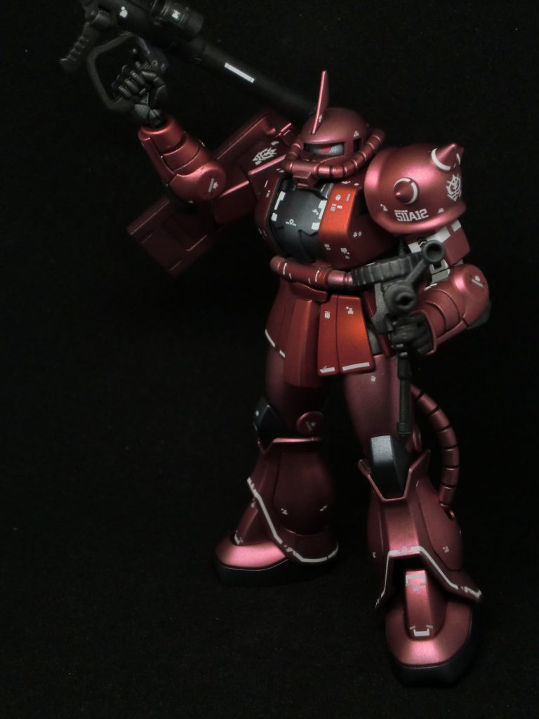 立ち姿暗めだとメタリックが程よく輝いて美しいです。これです、この質感が出したかったんですよ!!