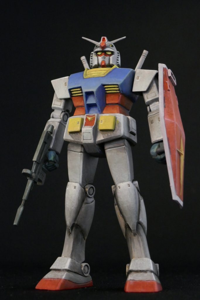 旧キットといえばアオリ目線の立ち姿ですね😎改造箇所は関節の後からハメ加工と太ももを針金接続に変更してハの字に立てるよう調整しました