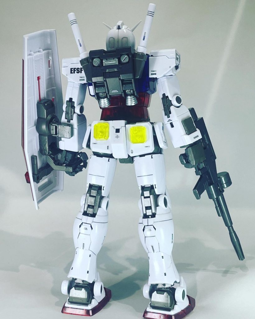 MGガンダム(THE ORIGIN版)オリジンキットはちょっとスミ入れしただけで情報量増えて良いですね。