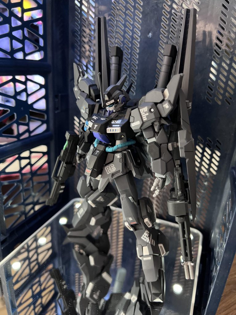 兵装にシールドにビームガトリングを追加。