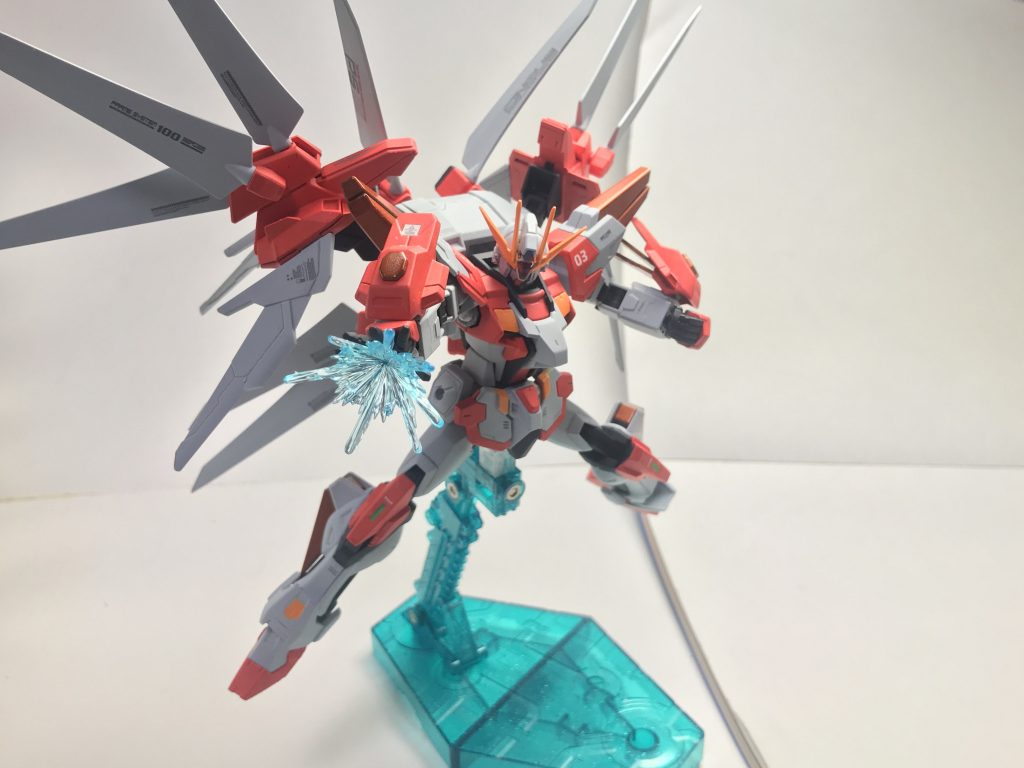 パルマ・フィオキーナ。デスティニーガンダムとの交戦データを元に連合が再現したという設定の元、徒手空拳を武器とするダイバーが擬似的なプラネットコーティングの代用としても使用している武装である。超過排熱機構が作動していない際にも使用できるが、本領を発揮するのは同機構作動後である。