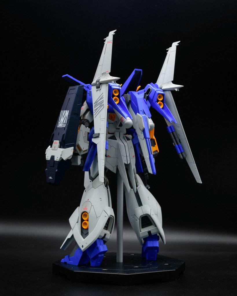 逆にパーツ分割が少なくて塗り分けが大変でした。