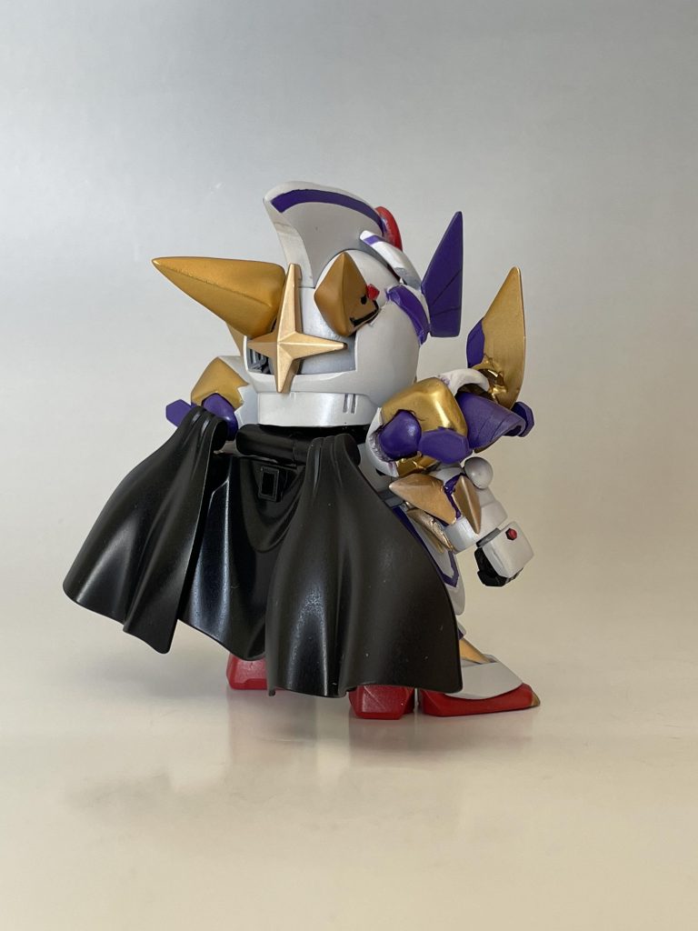 REAR兜は騎士、バーサル騎士、ユニコーンを合わせています。