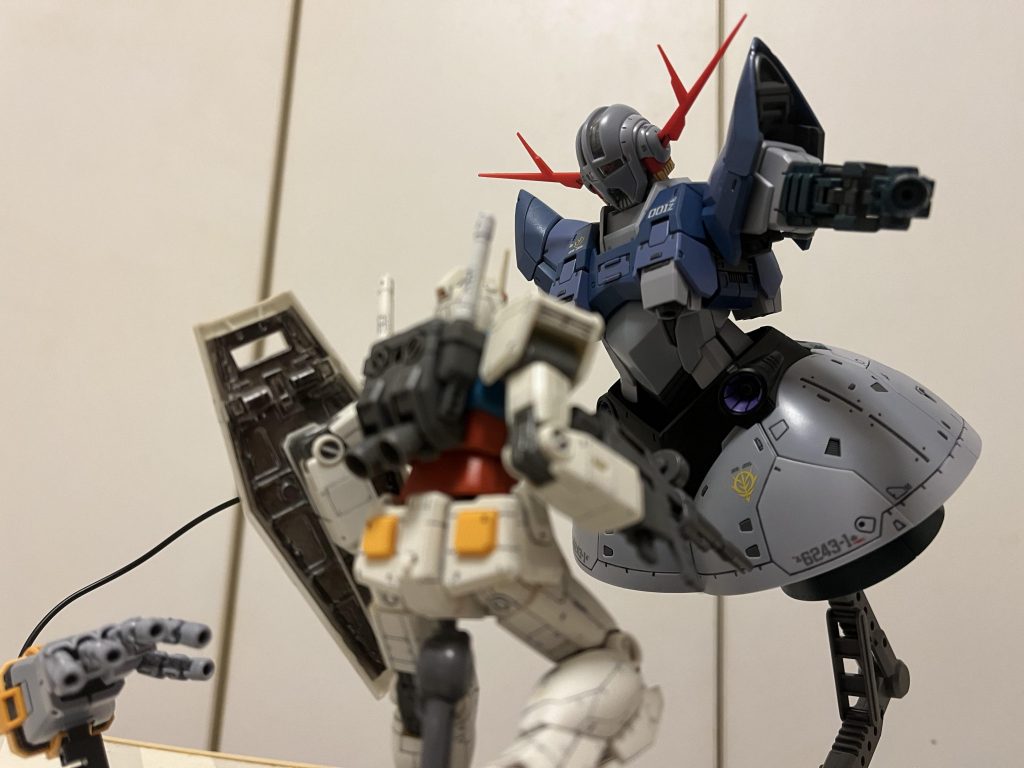 「こう近付けば、四方からの攻撃は無理だな、シャア!」「な、何だ?」「何故ララァを巻き込んだのだ? ララァは戦いをする人ではなかった!!」という定番。