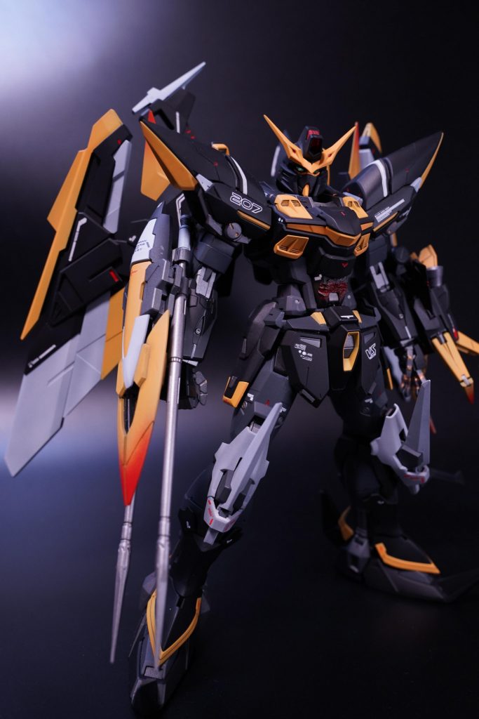 復讐者、ということで腹部は損傷してます。