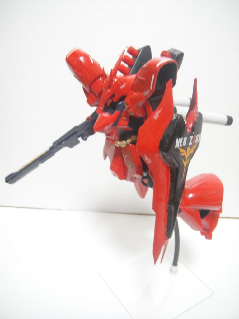 なるべく旧キットと市販のパーツを使い完成させました。ジャンクパーツで使用したのは下半身にガンダムGP01を使用