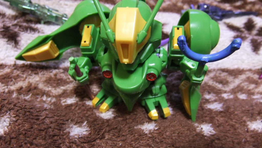 ランナー切り出しによる謎武器装備!?・・・子供の頃にやった記憶が蘇る(親子やなぁ)