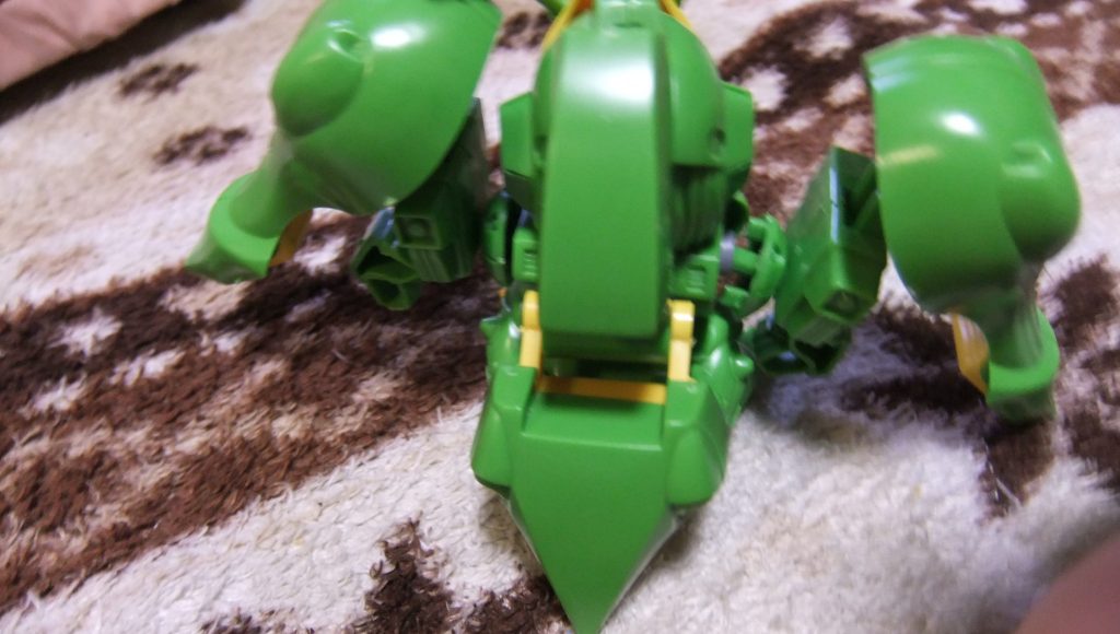 あれ?右肩もげてないかコレ・・・?