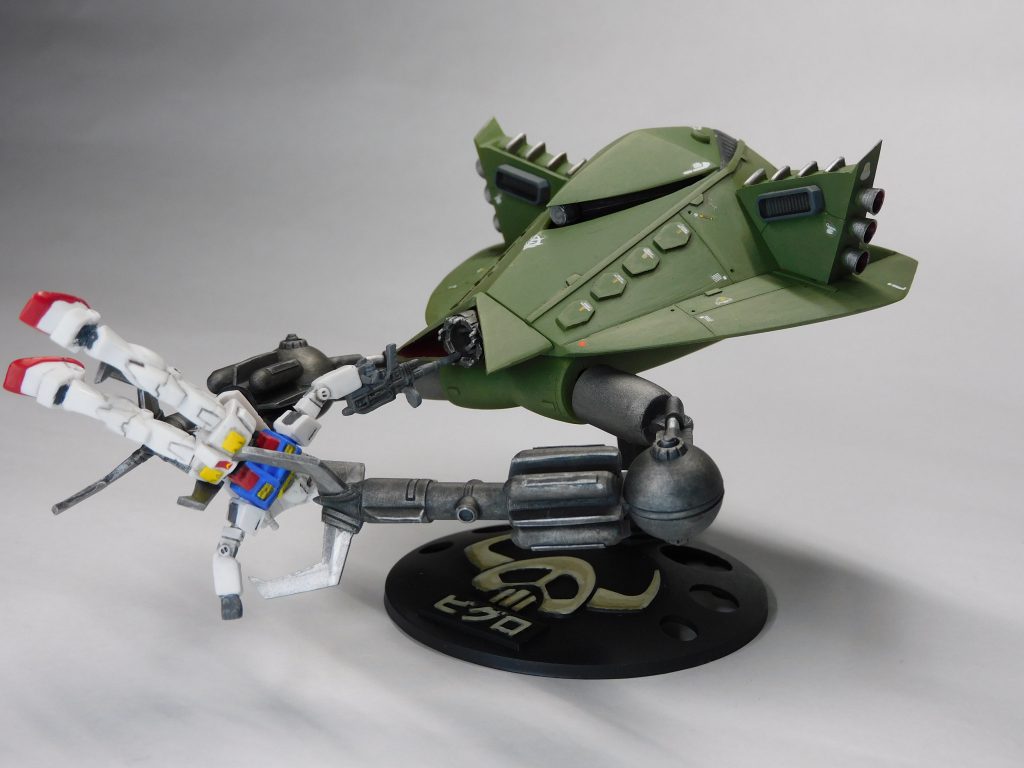 撃墜の瞬間💦トクワン大尉、笑ってないで早く撃っておけばガンダム倒して英雄になったのに・・・😭油断大敵・・・