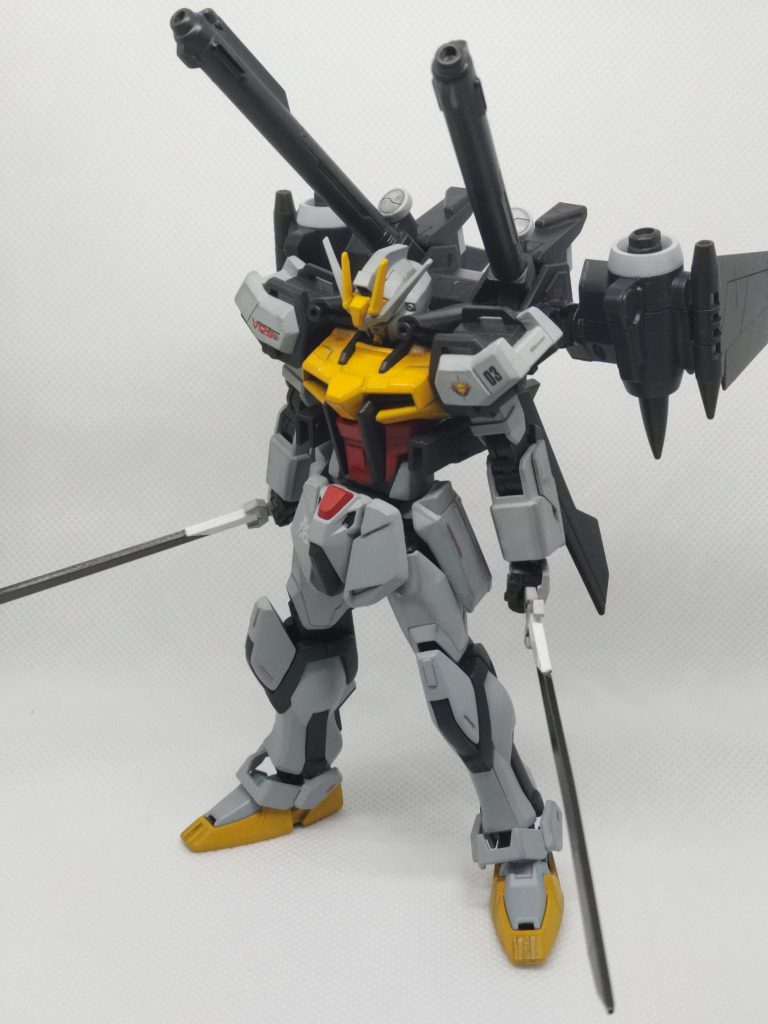 ストラカーパックはI.W.S.P.を改修し鴉と名を変更の上、機動性能を向上させました。