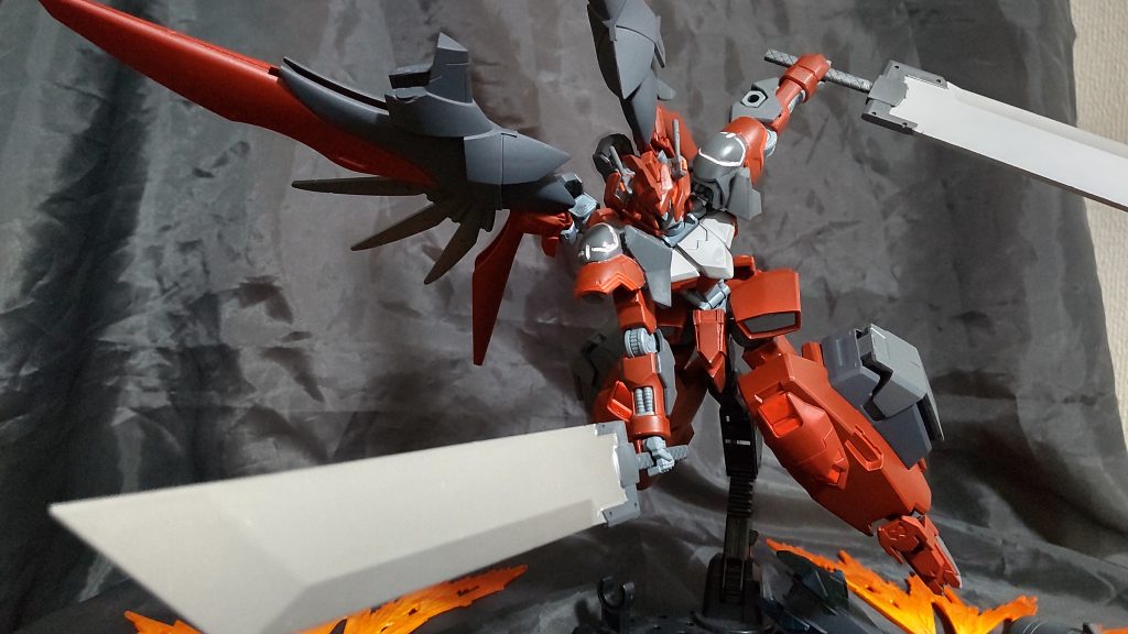 背面にバスターソードをマウント