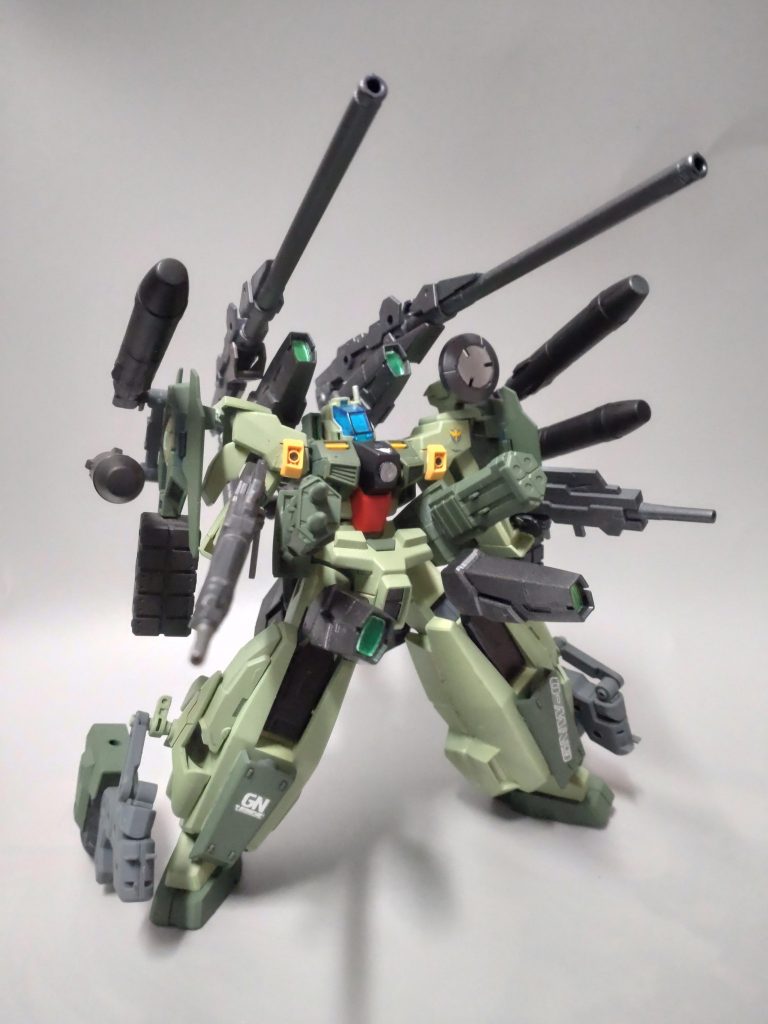 もてる全武装を展開!‥なんかまとまりなく今回はあまりカッコよくないかも。新しいコンテストもありますが、しばらくは壊れたガンプラ達を修理していこうと考えています。ご閲覧、ありがとうございます。