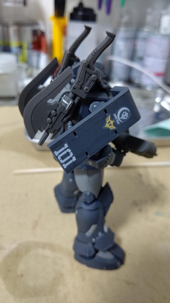 シールドのモールドは掘りました。ただステッカーが目立ってしまい、処理の仕方反省です💦