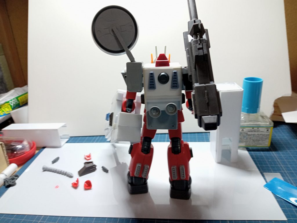 塗装前の後ろからバックパックが塗装後全然背中の穴に入らなくなりました。