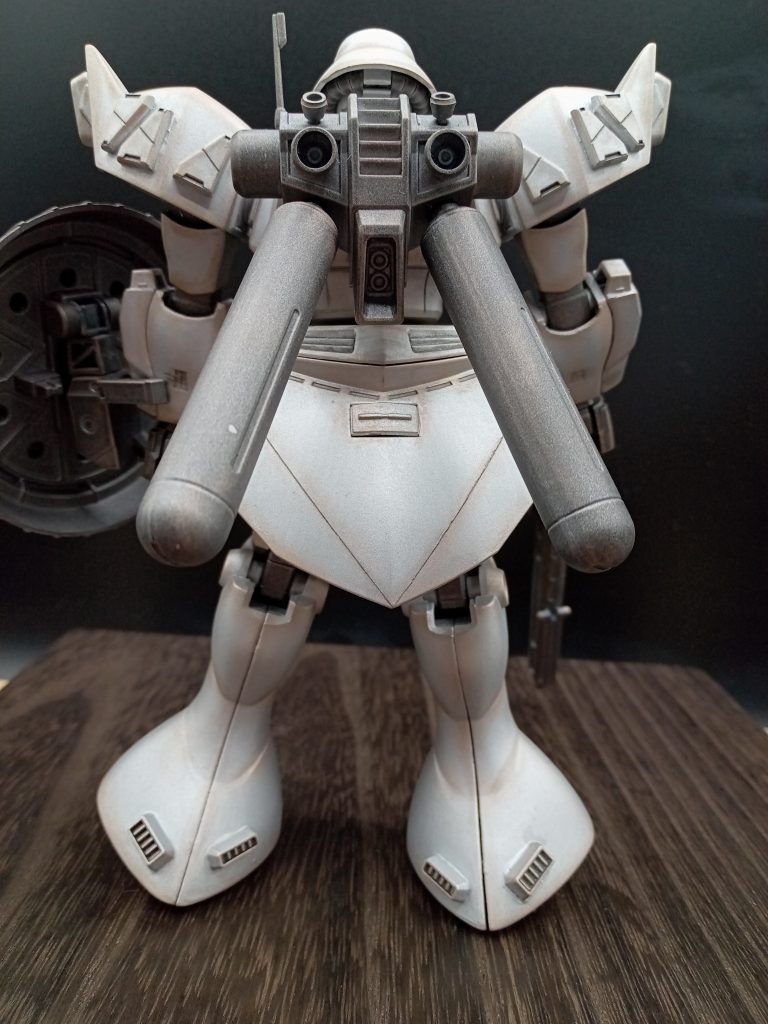 バックパックとビームマシンガンはゲルググマリーネのだったような