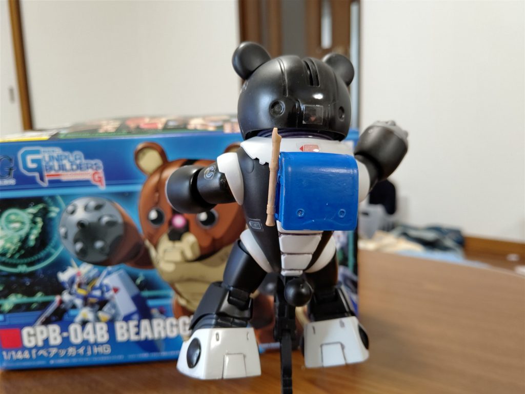 ランドセルは青にしてみました。