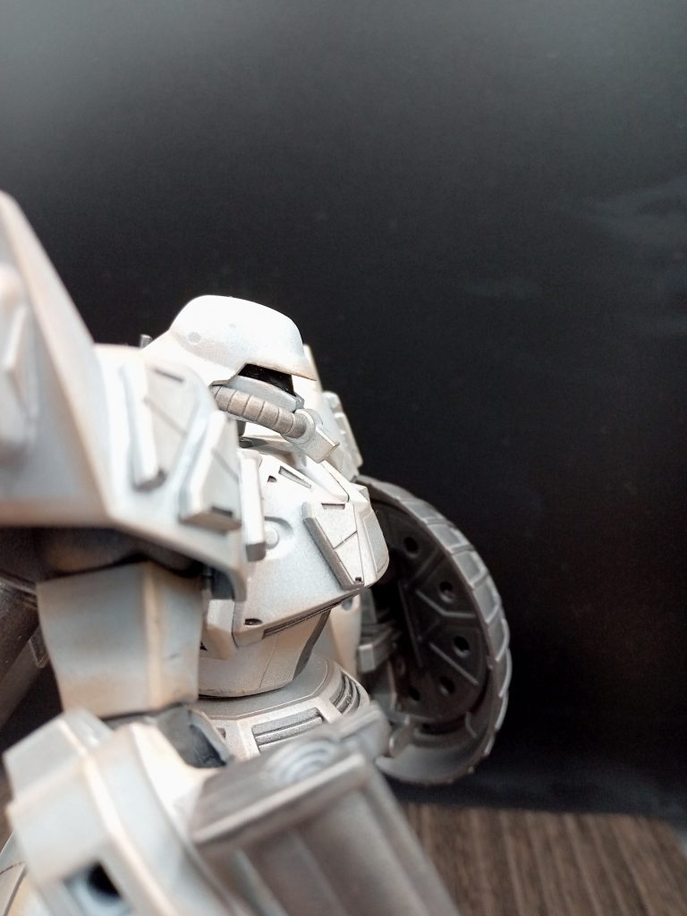 作っていたら何だか想像していた物と違う物が出来ました、中世の騎士みたいなのが作りたかった……