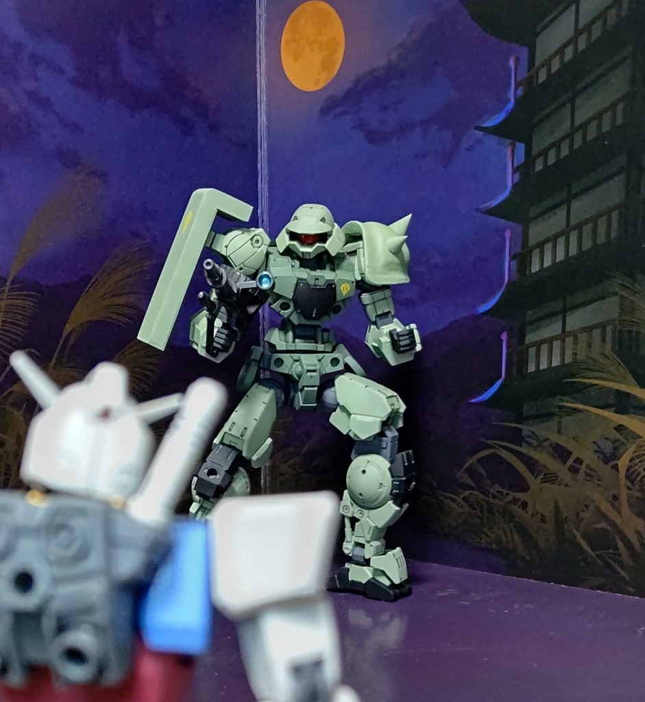 アムロ「このモビルスーツ、ザク…じゃない!?」