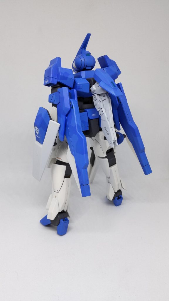 背面。少し形状も弄りたく背中にはスタビライザーを追加してます。