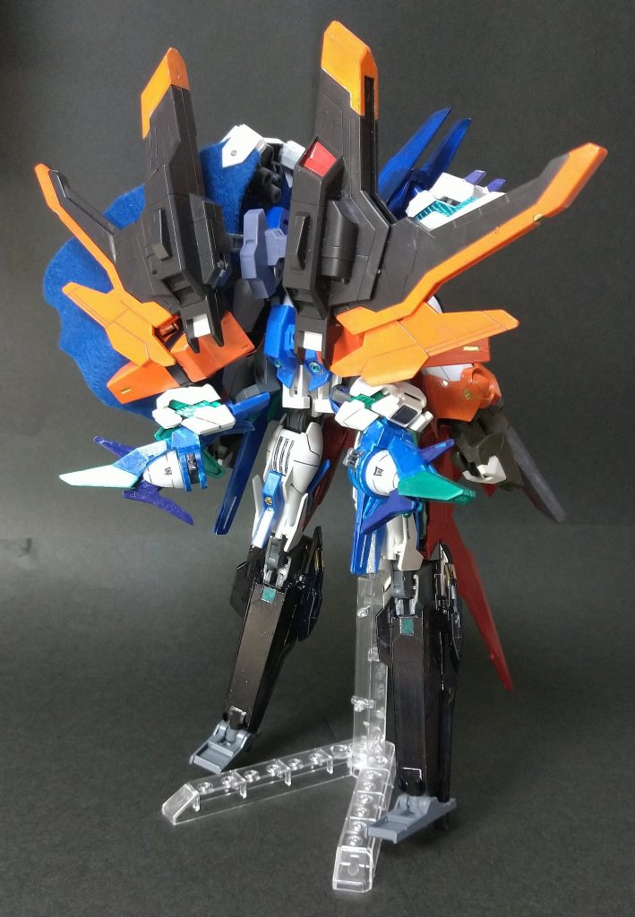 武装ハイパービームサーベルABCマントGNバインダーキャノンウイングバインダーブレードファンネルGNフィンファング5機の装備していた武装+ハイパービームサーベルが使えます。