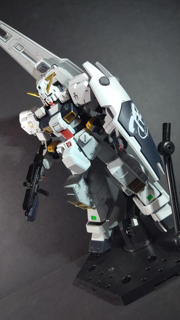 大マーキングシールはキット付属の物を使用。だけど隙間が凄いことに…。Mr.マーキングセッター使ったけどイマイチ思ったように柔らかくならなかった