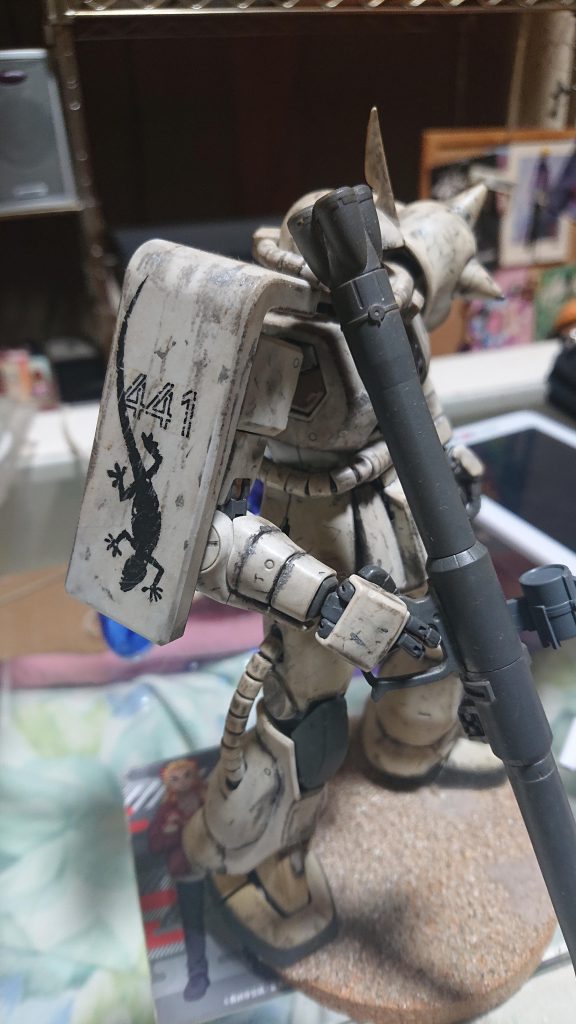 右側面から、🦎?イモリ?のマーキング渋いですね。ありがとうございました。