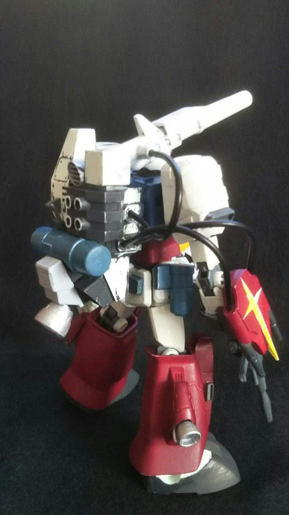 足は削ってパテでやったので着脱はもちろん不可です。