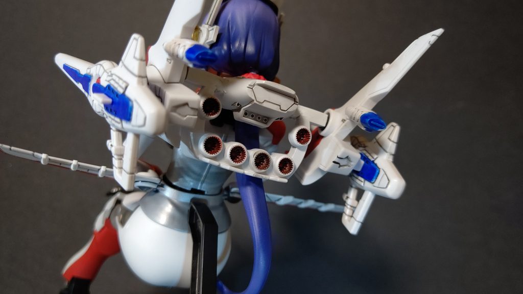 バックショット。艤装に関しては塗り分けが難しすぎた…マスキングしづらいから筆で塗ったんだけどムラムラ…。