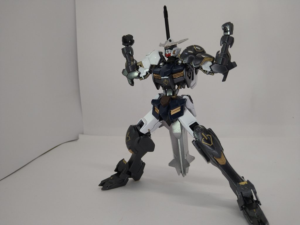 脳筋女騎士な彼女にはピッタリの機体ではないでしょうか(ニッコリ)