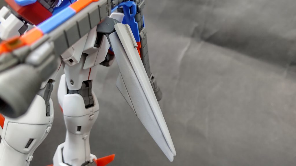 百万式の余剰パーツ2つを加工して尻尾を作りました。