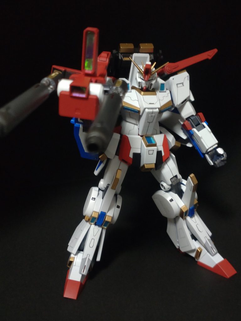 ZZモード！原作同様、パワーで押し切る戦い方を好むため、ZZに。トライオン3にはZZのランドセル以外のパーツは入っていたので、どうせならコンパチでも良かったですね。仕方ないので、背中にはコトブキヤのMSGをくっつけました。